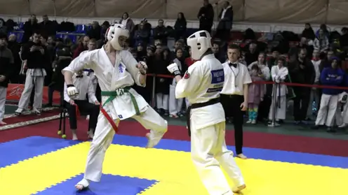 Более 250 спортсменов приняли участие в чемпионате и первенстве Алтайского края по каратэ