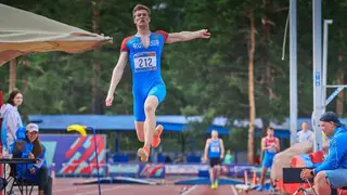 Красноярец Даниил Чечела выиграл золото всероссийских соревнований по прыжкам в длину