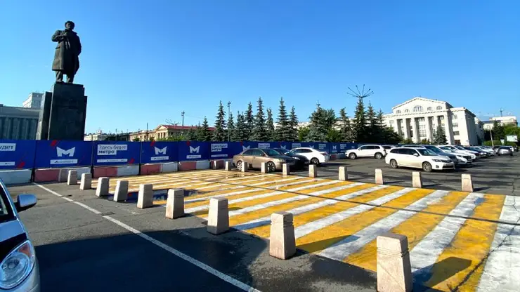 Парковка на площади Революции в Красноярске не будет работать с 25 июня