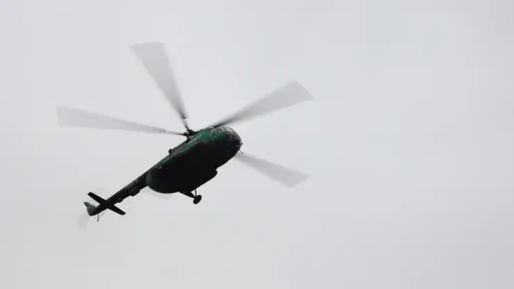 Спасатели эвакуировали потерявшихся туристов в Бурятии на вертолете