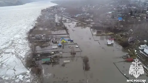40 домов подтопило в кемеровской Югре из-за затора на реке Томь