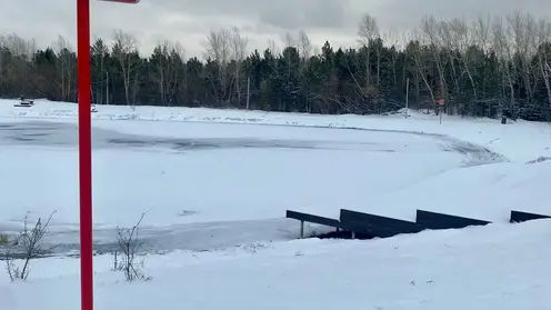 В красноярском Татышев-парке предупредили об опасности прогулок по замёрзшим озёрам