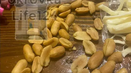 В Красноярске в купленных орешках нашли тараканов