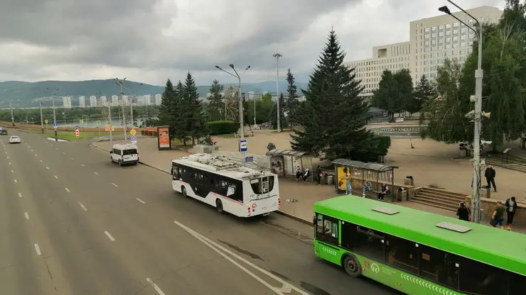 Красноярцам рассказали, почему некоторые автобусы выходят на линию без кондуктора