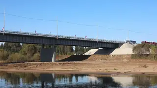 Губернатор Томской области открыл движение на новом мосту через Яю