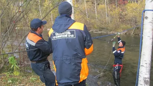 Три человека заблудились в районе Торгашинского хребта поздно вечером: на поиски отправились спасатели